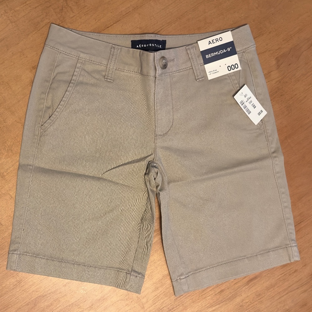 Aeropostale Uniform 9” Bermuda Khaki Shorts - Size 000